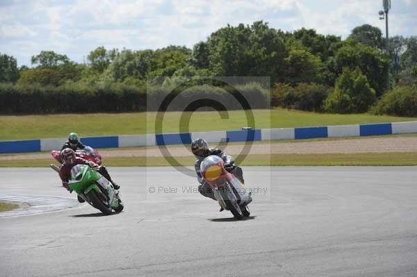 Motorcycle action photographs;donington;donington park leicestershire;donington photographs;event digital images;eventdigitalimages;no limits trackday;peter wileman photography;trackday;trackday digital images;trackday photos