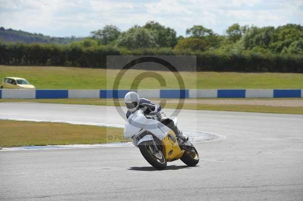 Motorcycle action photographs;donington;donington park leicestershire;donington photographs;event digital images;eventdigitalimages;no limits trackday;peter wileman photography;trackday;trackday digital images;trackday photos