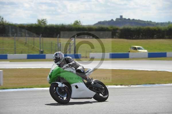Motorcycle action photographs;donington;donington park leicestershire;donington photographs;event digital images;eventdigitalimages;no limits trackday;peter wileman photography;trackday;trackday digital images;trackday photos