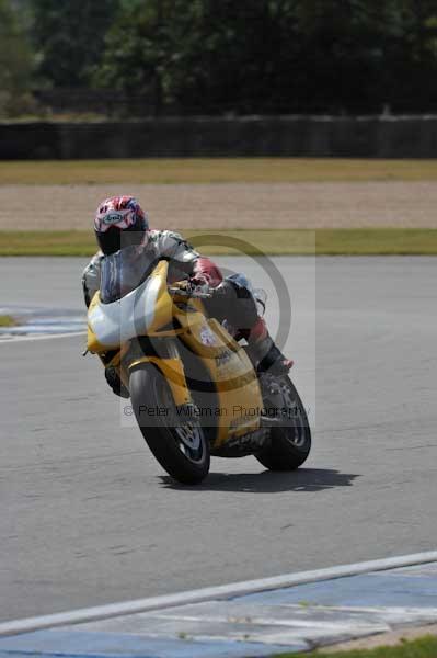 Motorcycle action photographs;donington;donington park leicestershire;donington photographs;event digital images;eventdigitalimages;no limits trackday;peter wileman photography;trackday;trackday digital images;trackday photos