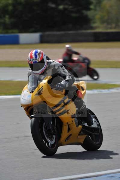 Motorcycle action photographs;donington;donington park leicestershire;donington photographs;event digital images;eventdigitalimages;no limits trackday;peter wileman photography;trackday;trackday digital images;trackday photos