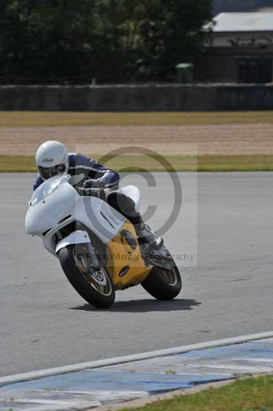 Motorcycle action photographs;donington;donington park leicestershire;donington photographs;event digital images;eventdigitalimages;no limits trackday;peter wileman photography;trackday;trackday digital images;trackday photos