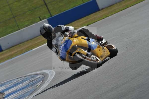 Motorcycle action photographs;donington;donington park leicestershire;donington photographs;event digital images;eventdigitalimages;no limits trackday;peter wileman photography;trackday;trackday digital images;trackday photos