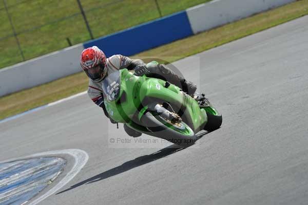 Motorcycle action photographs;donington;donington park leicestershire;donington photographs;event digital images;eventdigitalimages;no limits trackday;peter wileman photography;trackday;trackday digital images;trackday photos