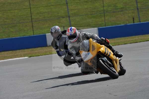 Motorcycle action photographs;donington;donington park leicestershire;donington photographs;event digital images;eventdigitalimages;no limits trackday;peter wileman photography;trackday;trackday digital images;trackday photos