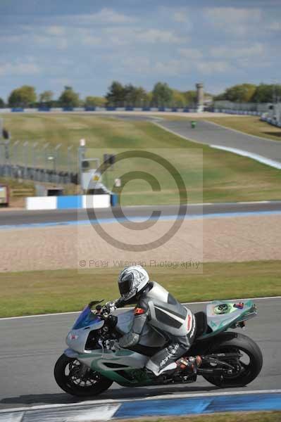 Motorcycle action photographs;donington;donington park leicestershire;donington photographs;event digital images;eventdigitalimages;no limits trackday;peter wileman photography;trackday;trackday digital images;trackday photos