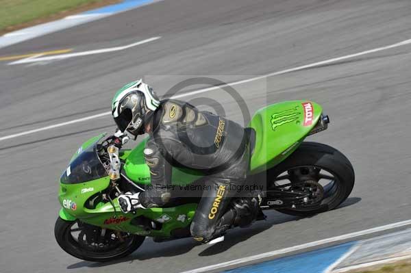 Motorcycle action photographs;donington;donington park leicestershire;donington photographs;event digital images;eventdigitalimages;no limits trackday;peter wileman photography;trackday;trackday digital images;trackday photos