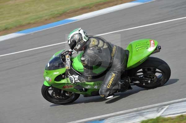 Motorcycle action photographs;donington;donington park leicestershire;donington photographs;event digital images;eventdigitalimages;no limits trackday;peter wileman photography;trackday;trackday digital images;trackday photos