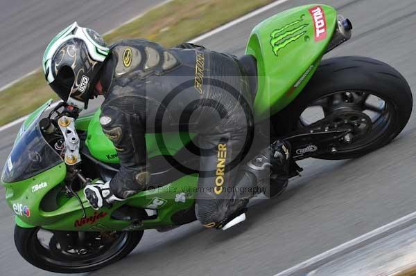 Motorcycle action photographs;donington;donington park leicestershire;donington photographs;event digital images;eventdigitalimages;no limits trackday;peter wileman photography;trackday;trackday digital images;trackday photos