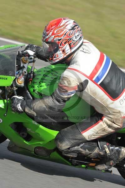 Motorcycle action photographs;donington;donington park leicestershire;donington photographs;event digital images;eventdigitalimages;no limits trackday;peter wileman photography;trackday;trackday digital images;trackday photos
