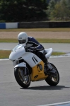 Motorcycle-action-photographs;donington;donington-park-leicestershire;donington-photographs;event-digital-images;eventdigitalimages;no-limits-trackday;peter-wileman-photography;trackday;trackday-digital-images;trackday-photos