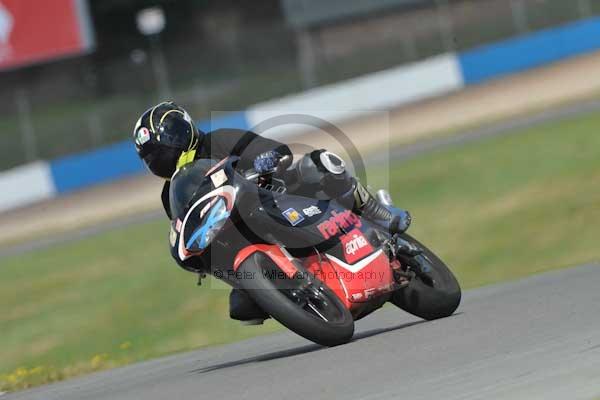 Motorcycle action photographs;donington;donington park leicestershire;donington photographs;event digital images;eventdigitalimages;no limits trackday;peter wileman photography;trackday;trackday digital images;trackday photos