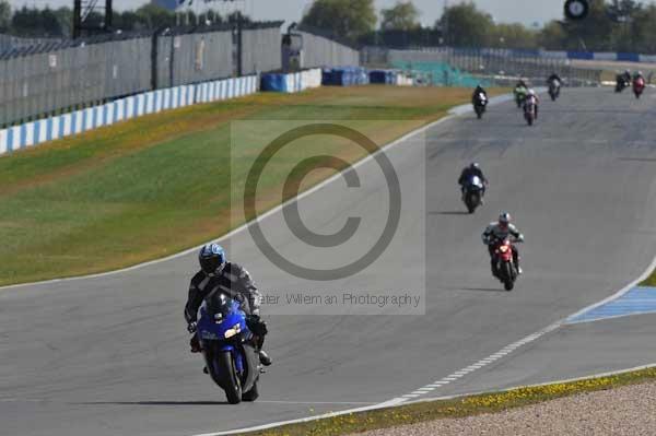 Motorcycle action photographs;donington;donington park leicestershire;donington photographs;event digital images;eventdigitalimages;no limits trackday;peter wileman photography;trackday;trackday digital images;trackday photos