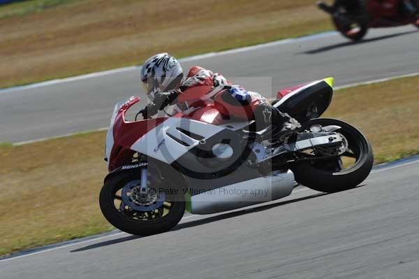 Motorcycle action photographs;donington;donington park leicestershire;donington photographs;event digital images;eventdigitalimages;no limits trackday;peter wileman photography;trackday;trackday digital images;trackday photos