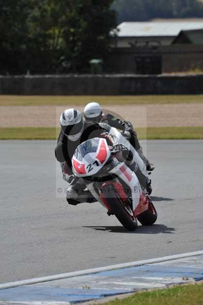 Motorcycle action photographs;donington;donington park leicestershire;donington photographs;event digital images;eventdigitalimages;no limits trackday;peter wileman photography;trackday;trackday digital images;trackday photos