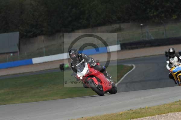 Motorcycle action photographs;donington;donington park leicestershire;donington photographs;event digital images;eventdigitalimages;no limits trackday;peter wileman photography;trackday;trackday digital images;trackday photos