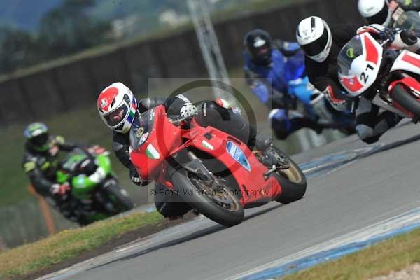 Motorcycle action photographs;donington;donington park leicestershire;donington photographs;event digital images;eventdigitalimages;no limits trackday;peter wileman photography;trackday;trackday digital images;trackday photos