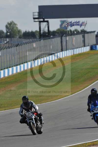 Motorcycle action photographs;donington;donington park leicestershire;donington photographs;event digital images;eventdigitalimages;no limits trackday;peter wileman photography;trackday;trackday digital images;trackday photos