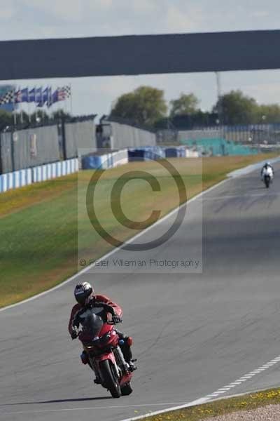 Motorcycle action photographs;donington;donington park leicestershire;donington photographs;event digital images;eventdigitalimages;no limits trackday;peter wileman photography;trackday;trackday digital images;trackday photos