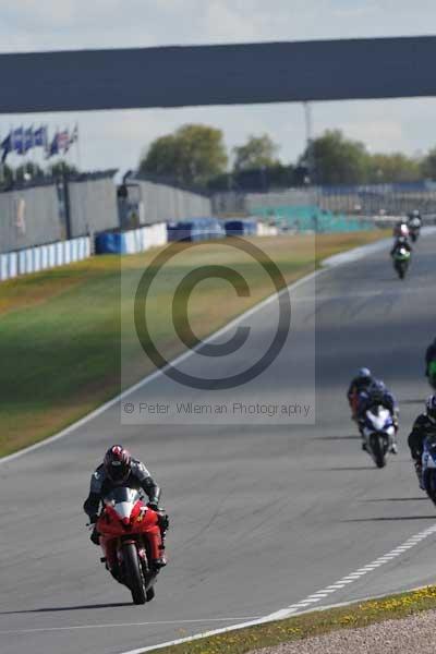 Motorcycle action photographs;donington;donington park leicestershire;donington photographs;event digital images;eventdigitalimages;no limits trackday;peter wileman photography;trackday;trackday digital images;trackday photos