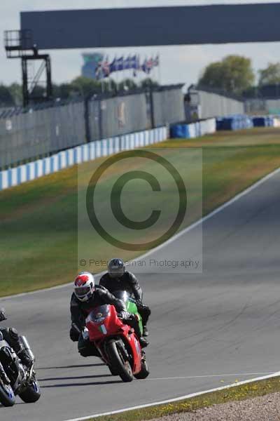 Motorcycle action photographs;donington;donington park leicestershire;donington photographs;event digital images;eventdigitalimages;no limits trackday;peter wileman photography;trackday;trackday digital images;trackday photos