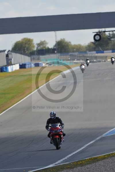 Motorcycle action photographs;donington;donington park leicestershire;donington photographs;event digital images;eventdigitalimages;no limits trackday;peter wileman photography;trackday;trackday digital images;trackday photos