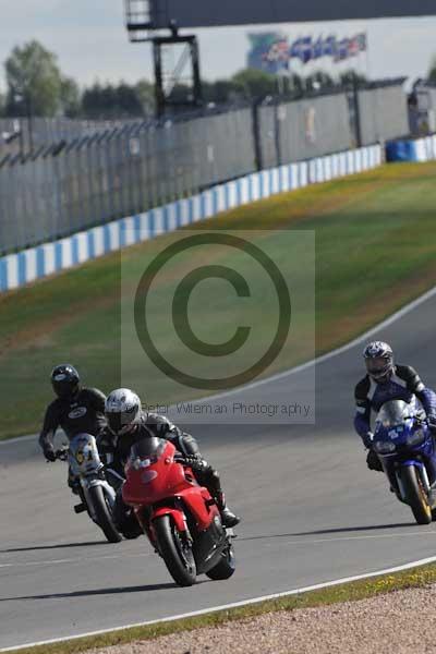 Motorcycle action photographs;donington;donington park leicestershire;donington photographs;event digital images;eventdigitalimages;no limits trackday;peter wileman photography;trackday;trackday digital images;trackday photos