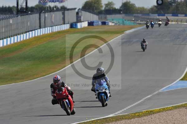 Motorcycle action photographs;donington;donington park leicestershire;donington photographs;event digital images;eventdigitalimages;no limits trackday;peter wileman photography;trackday;trackday digital images;trackday photos