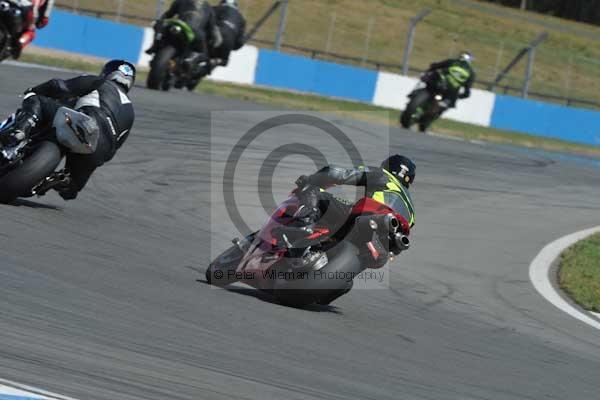Motorcycle action photographs;donington;donington park leicestershire;donington photographs;event digital images;eventdigitalimages;no limits trackday;peter wileman photography;trackday;trackday digital images;trackday photos