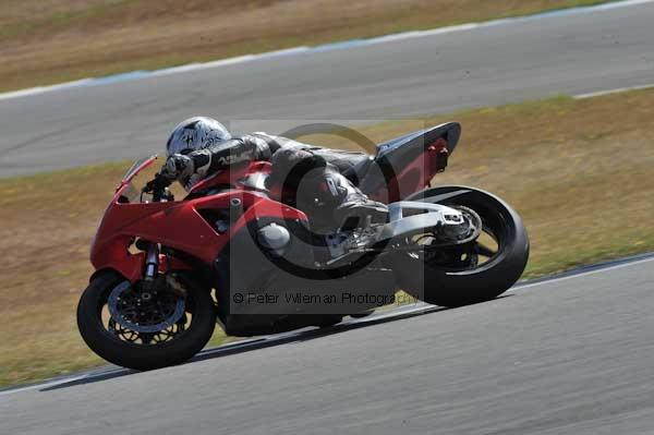 Motorcycle action photographs;donington;donington park leicestershire;donington photographs;event digital images;eventdigitalimages;no limits trackday;peter wileman photography;trackday;trackday digital images;trackday photos