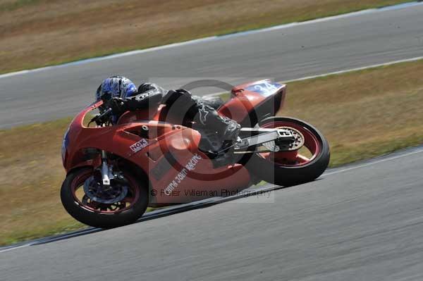 Motorcycle action photographs;donington;donington park leicestershire;donington photographs;event digital images;eventdigitalimages;no limits trackday;peter wileman photography;trackday;trackday digital images;trackday photos