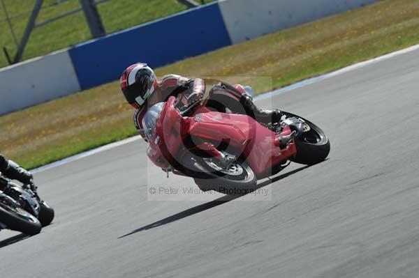 Motorcycle action photographs;donington;donington park leicestershire;donington photographs;event digital images;eventdigitalimages;no limits trackday;peter wileman photography;trackday;trackday digital images;trackday photos