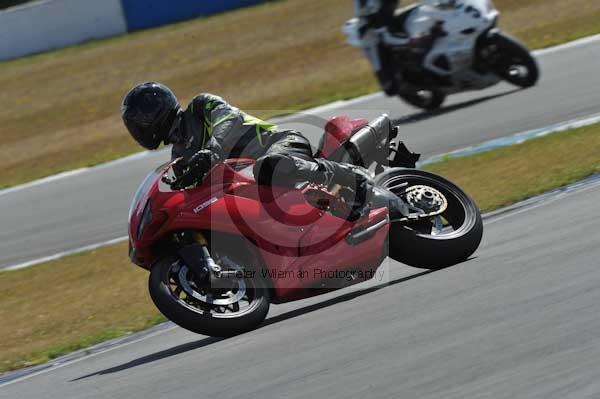 Motorcycle action photographs;donington;donington park leicestershire;donington photographs;event digital images;eventdigitalimages;no limits trackday;peter wileman photography;trackday;trackday digital images;trackday photos