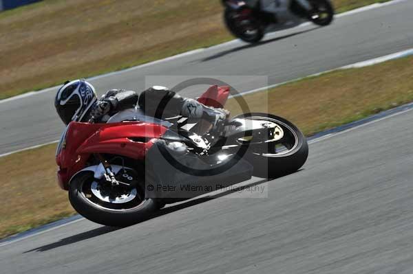Motorcycle action photographs;donington;donington park leicestershire;donington photographs;event digital images;eventdigitalimages;no limits trackday;peter wileman photography;trackday;trackday digital images;trackday photos