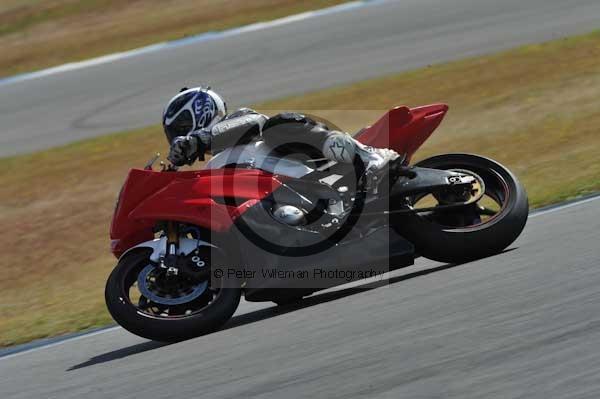 Motorcycle action photographs;donington;donington park leicestershire;donington photographs;event digital images;eventdigitalimages;no limits trackday;peter wileman photography;trackday;trackday digital images;trackday photos