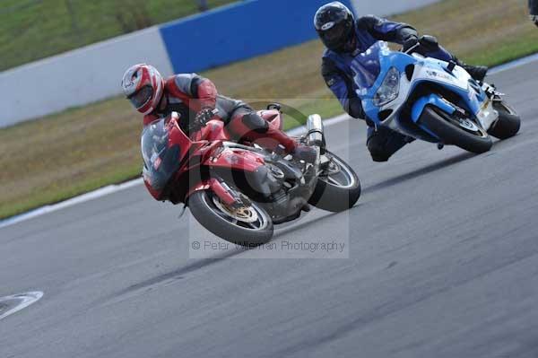 Motorcycle action photographs;donington;donington park leicestershire;donington photographs;event digital images;eventdigitalimages;no limits trackday;peter wileman photography;trackday;trackday digital images;trackday photos