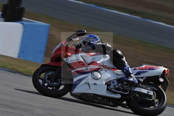 Motorcycle action photographs;donington;donington park leicestershire;donington photographs;event digital images;eventdigitalimages;no limits trackday;peter wileman photography;trackday;trackday digital images;trackday photos