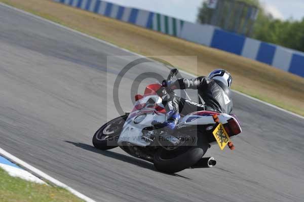Motorcycle action photographs;donington;donington park leicestershire;donington photographs;event digital images;eventdigitalimages;no limits trackday;peter wileman photography;trackday;trackday digital images;trackday photos
