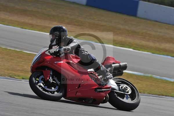 Motorcycle action photographs;donington;donington park leicestershire;donington photographs;event digital images;eventdigitalimages;no limits trackday;peter wileman photography;trackday;trackday digital images;trackday photos