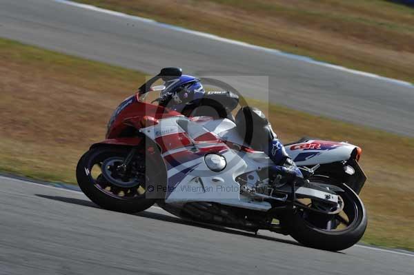 Motorcycle action photographs;donington;donington park leicestershire;donington photographs;event digital images;eventdigitalimages;no limits trackday;peter wileman photography;trackday;trackday digital images;trackday photos