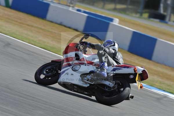 Motorcycle action photographs;donington;donington park leicestershire;donington photographs;event digital images;eventdigitalimages;no limits trackday;peter wileman photography;trackday;trackday digital images;trackday photos