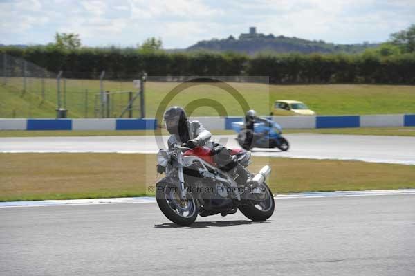 Motorcycle action photographs;donington;donington park leicestershire;donington photographs;event digital images;eventdigitalimages;no limits trackday;peter wileman photography;trackday;trackday digital images;trackday photos