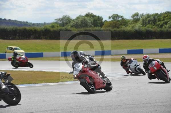 Motorcycle action photographs;donington;donington park leicestershire;donington photographs;event digital images;eventdigitalimages;no limits trackday;peter wileman photography;trackday;trackday digital images;trackday photos