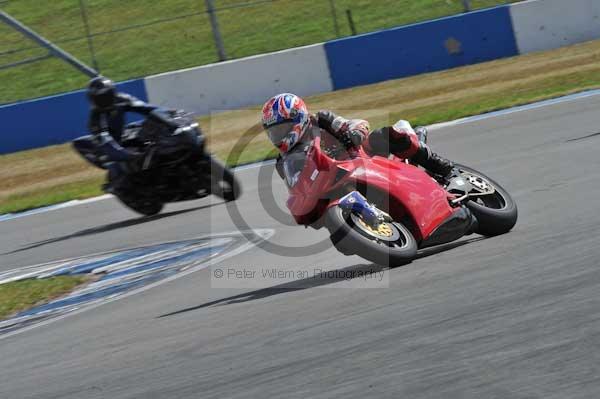 Motorcycle action photographs;donington;donington park leicestershire;donington photographs;event digital images;eventdigitalimages;no limits trackday;peter wileman photography;trackday;trackday digital images;trackday photos