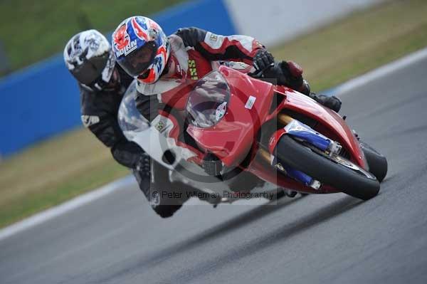 Motorcycle action photographs;donington;donington park leicestershire;donington photographs;event digital images;eventdigitalimages;no limits trackday;peter wileman photography;trackday;trackday digital images;trackday photos