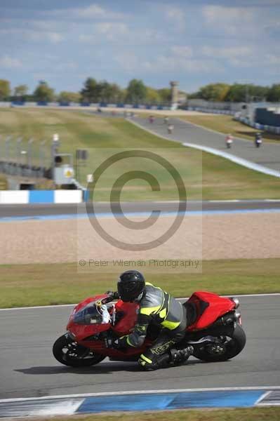 Motorcycle action photographs;donington;donington park leicestershire;donington photographs;event digital images;eventdigitalimages;no limits trackday;peter wileman photography;trackday;trackday digital images;trackday photos