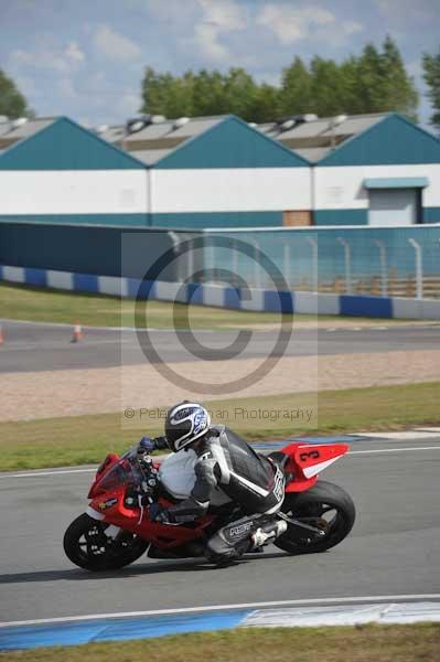 Motorcycle action photographs;donington;donington park leicestershire;donington photographs;event digital images;eventdigitalimages;no limits trackday;peter wileman photography;trackday;trackday digital images;trackday photos
