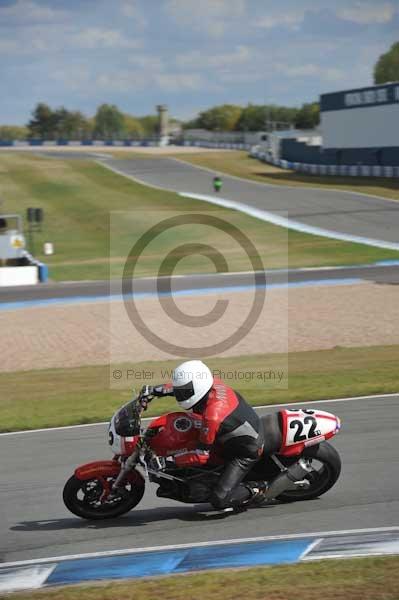 Motorcycle action photographs;donington;donington park leicestershire;donington photographs;event digital images;eventdigitalimages;no limits trackday;peter wileman photography;trackday;trackday digital images;trackday photos