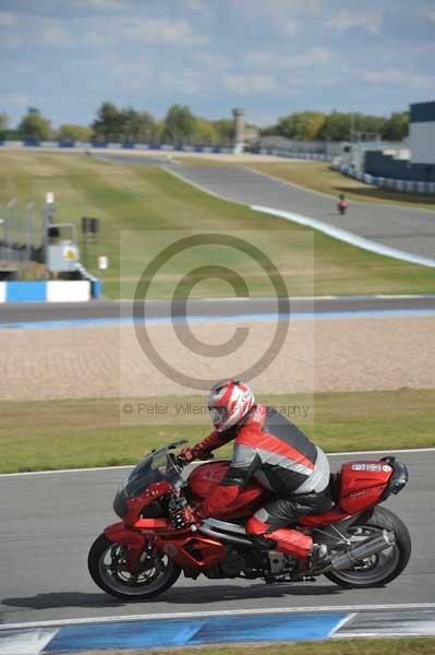 Motorcycle action photographs;donington;donington park leicestershire;donington photographs;event digital images;eventdigitalimages;no limits trackday;peter wileman photography;trackday;trackday digital images;trackday photos