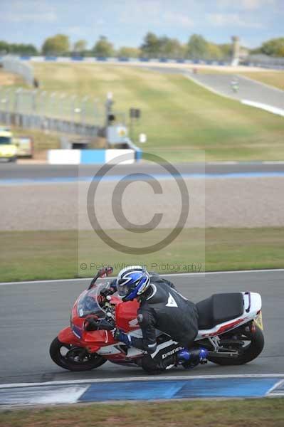 Motorcycle action photographs;donington;donington park leicestershire;donington photographs;event digital images;eventdigitalimages;no limits trackday;peter wileman photography;trackday;trackday digital images;trackday photos